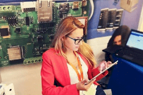 جريمة بشعة.. مقتل صحفية حقّقت في اختلاس أموال
