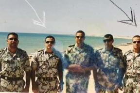 قصة صورة أوجعت مصر وعلق السيسي على اثنين من أصحابها