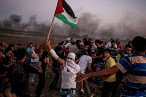 "غزة صامدة ما بتركعش"