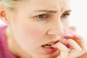 كيف تبدو حياة الفتيات في "سن اليأس المبكر "؟