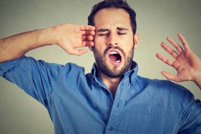 "التثاؤب".. متى يكون خطيرا؟