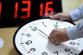 بدء العمل بالتوقيت الشتوي