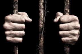 4 أسرى يواصلون إضرابهم المفتوح عن الطعام