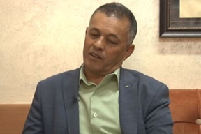 أبو عيد : الحكم المحلي تعاقب منتقديها بالمشاريع ونقف على أبوابها كالشحادين