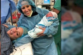 امرأتان "تحملان وتنجبان" طفلًا واحدًا!
