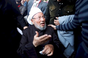 القرضاوي "يسلم الراية"..من سيكون بعده؟