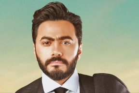 فتاة كفيفة تشعل القلوب بأمنيتها... ماذا طلبت من تامر حسني وكيف ردّ؟
