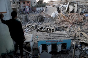 نائب ميلادينوف يصل غزة