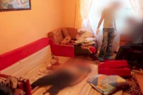 تفاصيل مروعة .. سوري قتل والده في الاردن و اقتلع عينياه وأجزاء أخرى من جسده!