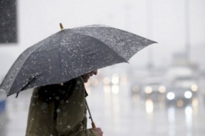 الطقس: انخفاض الحرارة وزخات متفرقة من الأمطار تزداد مع ساعات المساء