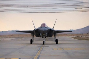"إسرائيل" تتسلم طائرتي شبح F35
