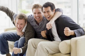 لماذا يصعب تشكيل الصداقات بعد الأربعين؟