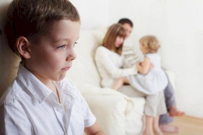 لماذا يصبح الأطفال متشائمين