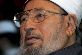 القضاء المصري يجدد حبس ابنة القرضاوي وزوجها