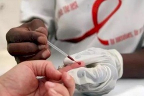 التوصل إلى طريقة للتخلص من خلايا مخزّنة لفيروس الإيدز