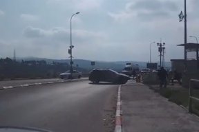 الاحتلال يصيب شابا ويعتقله على حاجز حوارة جنوب نابلس