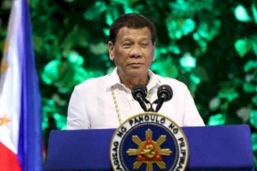 رئيس الفلبين يعترف: تحرّشت بعاملة منزلية حين كنت مراهقا