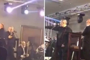 جورج وسوف يوقف الغناء فجأة ويطرد أحد الجمهور من حفلته في الأردن