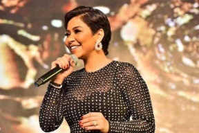 3 آلاف دولار "تجبر" شيرين على "حلاقة" شعرها