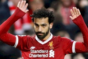 وزير مصري يعد بمفاجأة صلاح!