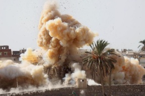 تفجير نفق تجاري بين غزة ومصر