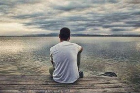 ما علاقة الجينات بشعور الوحدة؟