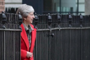 اعتقال مراهق بريطاني هدد رئيسة الوزراء بالقتل