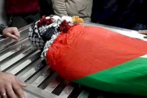 فيديو| مخيم قلنديا يشيع جثمان الشهيد مطير