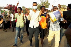 السودان على موعد مع "جمعة الوفاء" والبشير يعد بإصلاحات