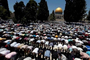 50 ألفاً أدوا الجمعة في المسجد الأقصى المبارك