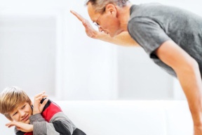 ضرب الطفل يولد لديه سلوكا عدائيا عند البلوغ