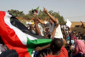 السودان.. مسيرات جديدة والمعارضة تؤكد "لا للموت جبناً"