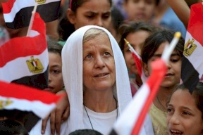 الأم تريزا.. قبطية كرست حياتها لرعاية أطفال مسلمين