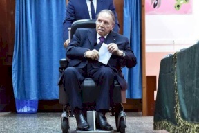 في "رسالة" للجزائريين.. بوتفليقة يترشح رسميا لولاية خامسة
