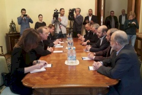 وفد حماس يصل موسكو