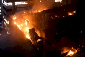 حريق يودي بحياة 17 شخصا بفندق في نيودلهي