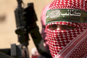 قيادة القسام تعطي توجيها لوحدة الظل بشأن أسرى الاحتلال لديها