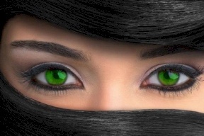 ما لا تعرفه عن أصحاب العيون الخضراء