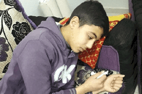 الاحتلال يصيب 30 طفلا بالخليل