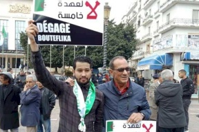 المئات يتظاهرون في الجزائر ضد ترشح بوتفليقة لولاية خامسة