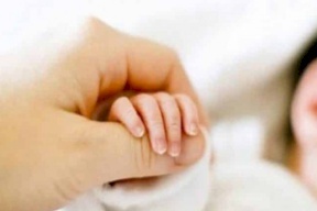 لبنان.. طبيب يعاين طفلة ويقتلها بعد دقائق