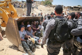 مرة أخرى بينت يدعو لهدم الخان الاحمر