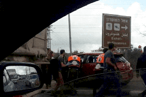 فيديو: مقتل جندي اسرائيلي و 3 اصابات خطيرة بعملية اطلاق نار  قرب مستوطنة "ارئيل"