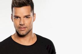 ريكي مارتن يهاجم الإعلام الغربي بسبب حادث مسجدي نيوزيلاندا