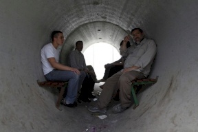 فيديو.. الاحتلال يفتح الملاجئ في غلاف غزة