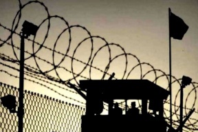الاحتلال يفرض عقوبات قاسية على عشرات الأسرى