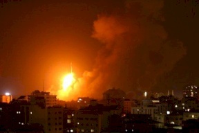 الاحتلال يقصف عدة مواقع للمقاومة في غزة