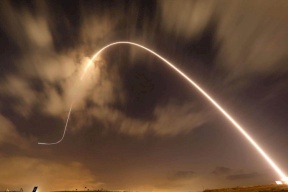 الاحتلال يزعم رصده إطلاق صاروخ من غزة تجاه الغلاف