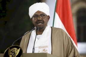 البشير: المظاهرات مشروعة لكنها أخلت بالنظام العام