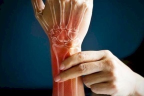 8 طرق طبيعية لمكافحة التهاب وألم المفاصل